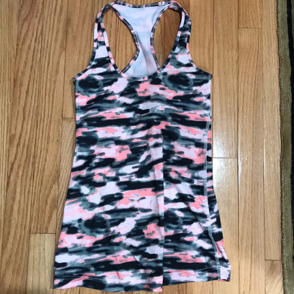 Lululemon athletic top